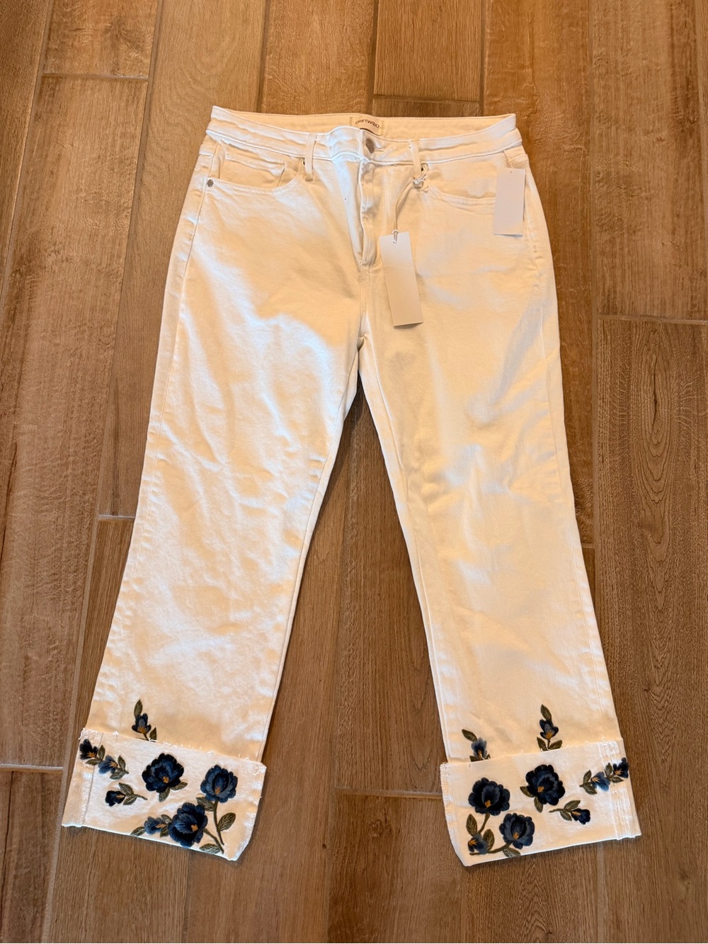 Driftwood Jeans Colete Floral Bouquet Embroidered Cropped Jeans Sz 31 - Picture 2 of 5